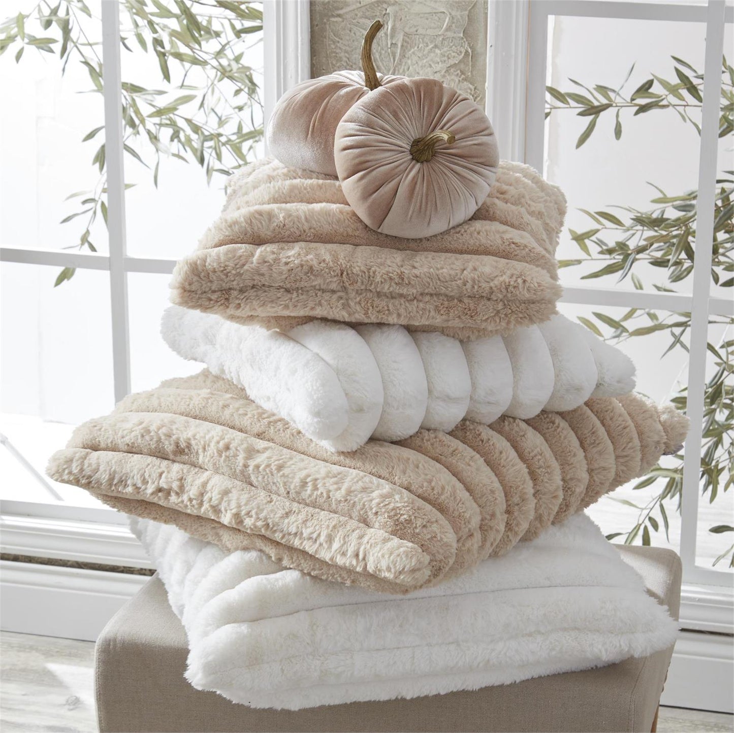 Cream Vegan Fur Pillow - 18"