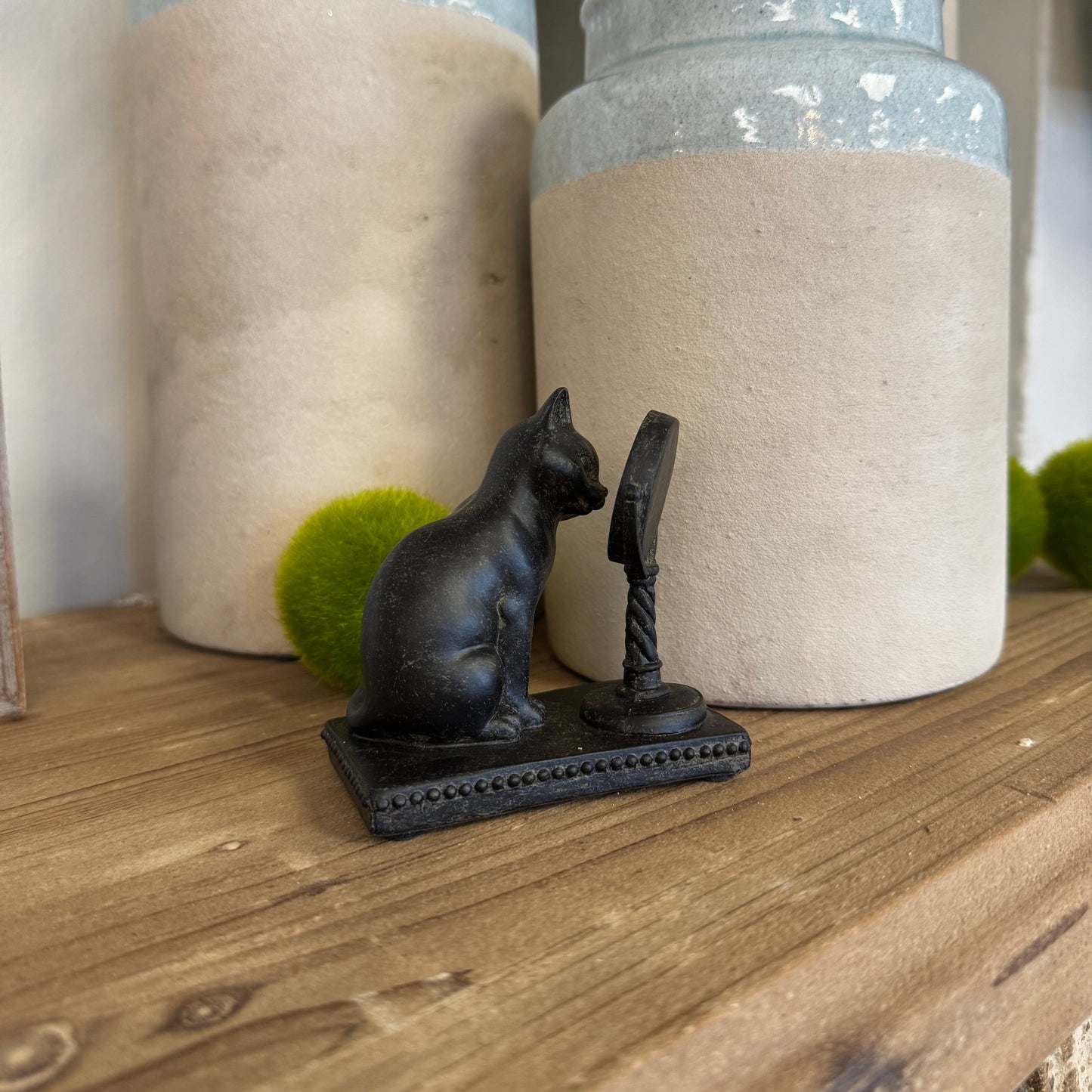 Resin Cat With Mirror - 3.5"