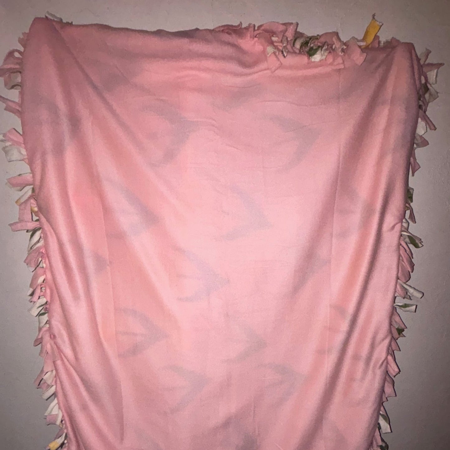 Tulip Handmade Knotted Blanket - 60"