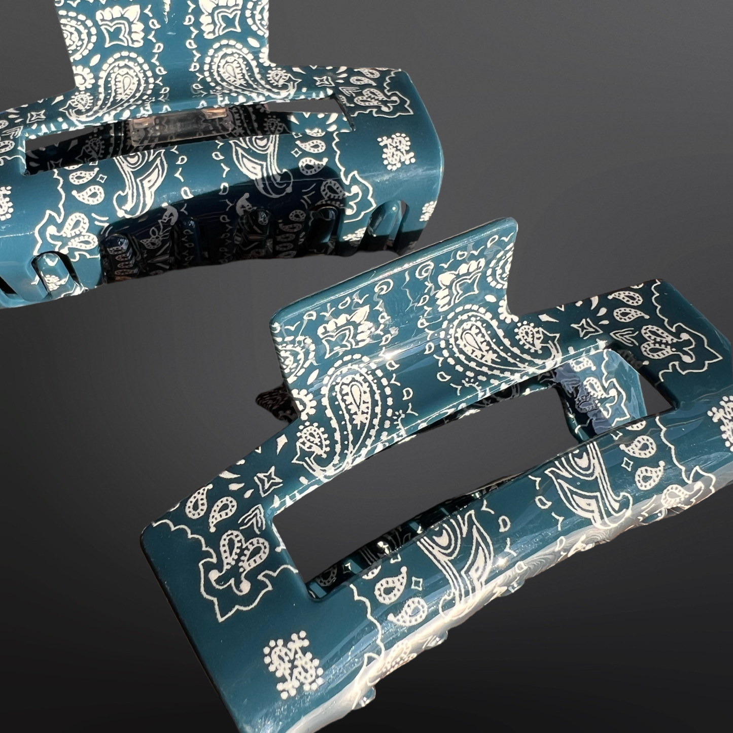 Western Paisley Bandana Print Claw Clip: Navy