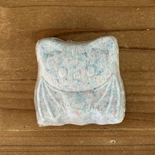Bath Bomb Bat - Candy Apple Scent