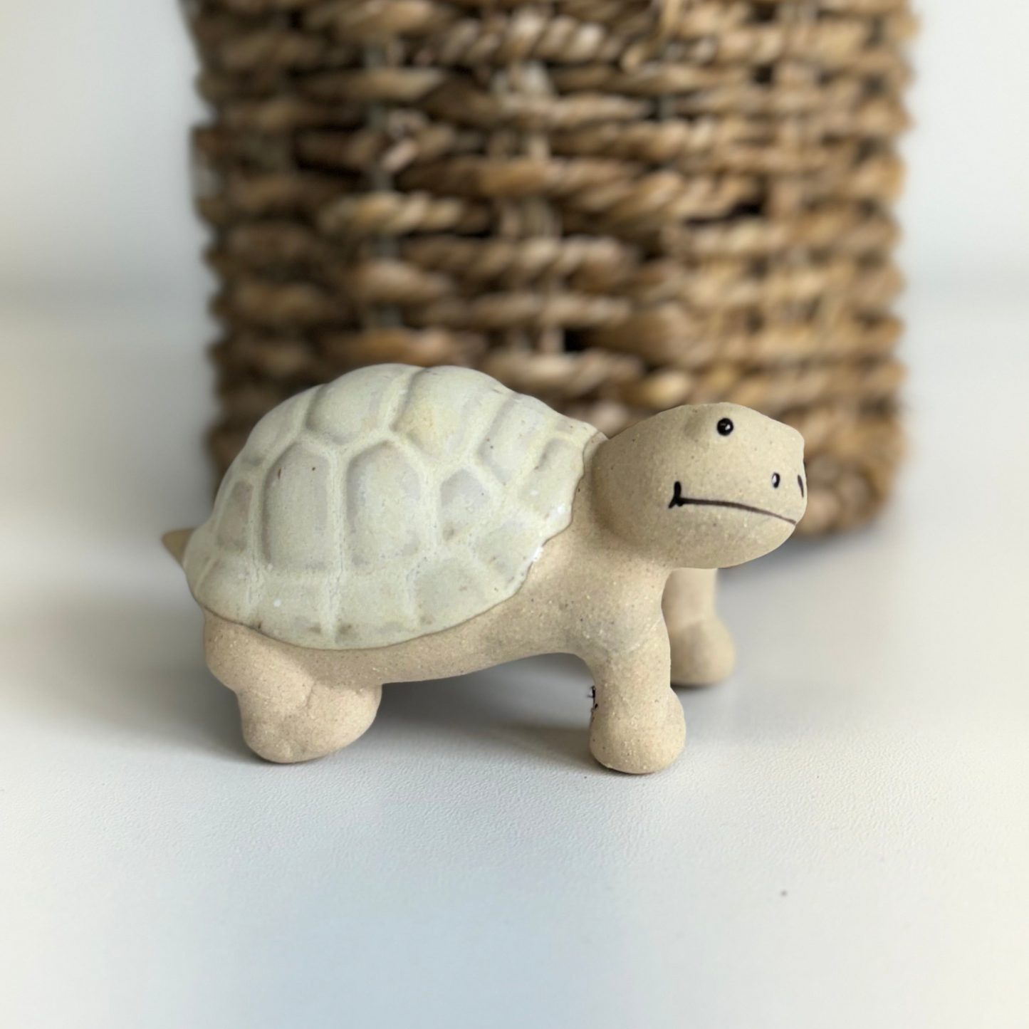 Turtle Pot Hanger - Cream